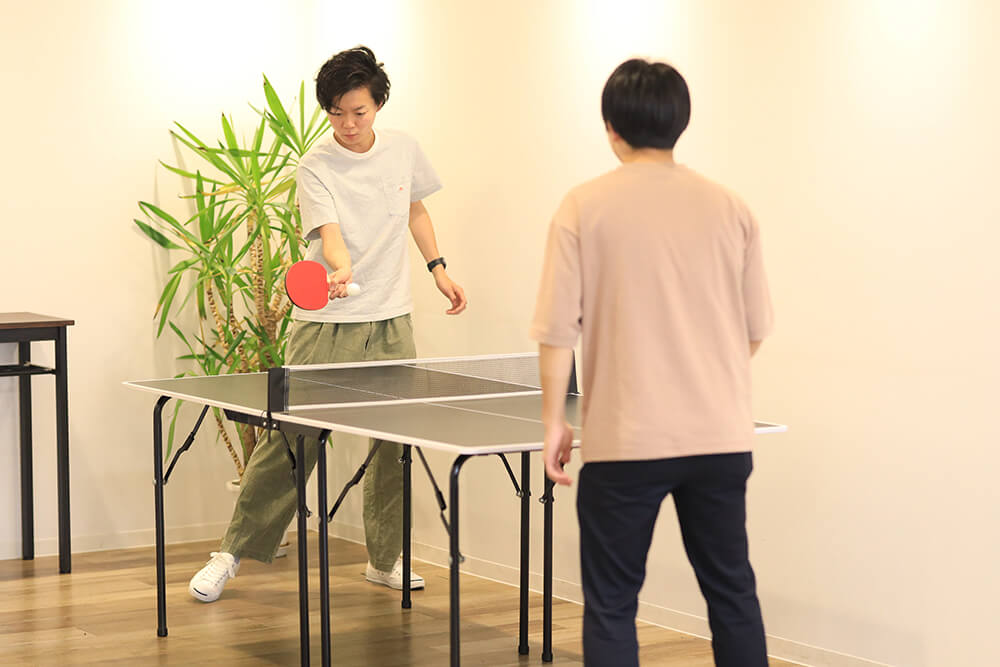 自宅で気軽に本格卓球。YOCABITO初の家庭用卓球台、好評発売中！