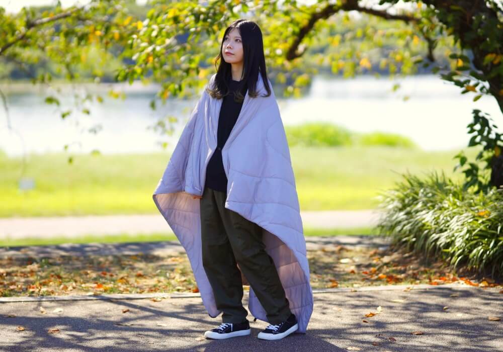 『ハピキャン』超軽量＆コンパクト、普段使いからアウトドアまで。「トラベルブランケット」が掲載されました！