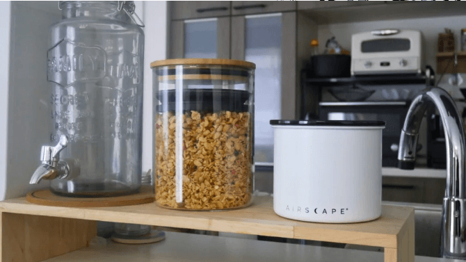 キャンプ情報メディア「ハピキャン」にて、コーヒー豆の鮮度を守る真空保存容器「Airscape（エアスケープ）ストレージキャニスター」が紹介されました！